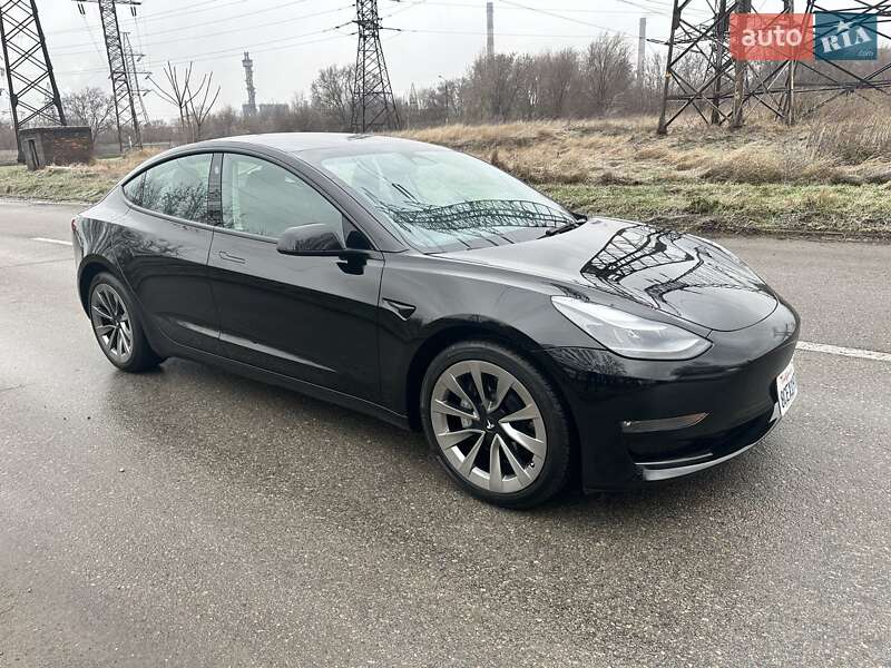 Седан Tesla Model 3 2023 в Запорожье