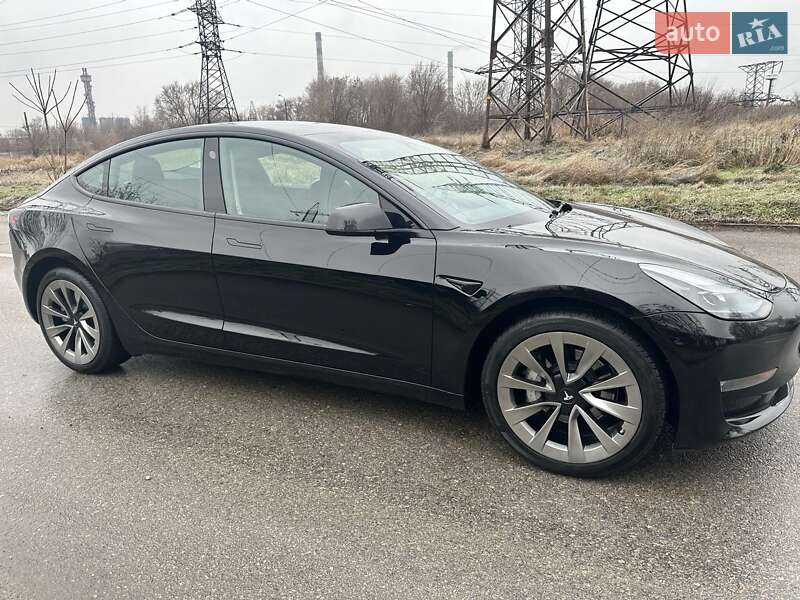 Седан Tesla Model 3 2023 в Запорожье