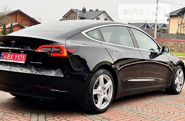 Седан Tesla Model 3 2019 в 