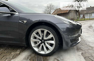 Седан Tesla Model 3 2019 в 