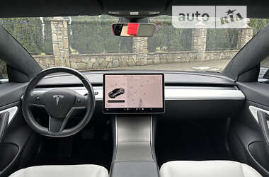 Седан Tesla Model 3 2019 в 