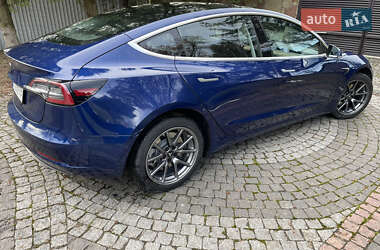 Седан Tesla Model 3 2018 в 