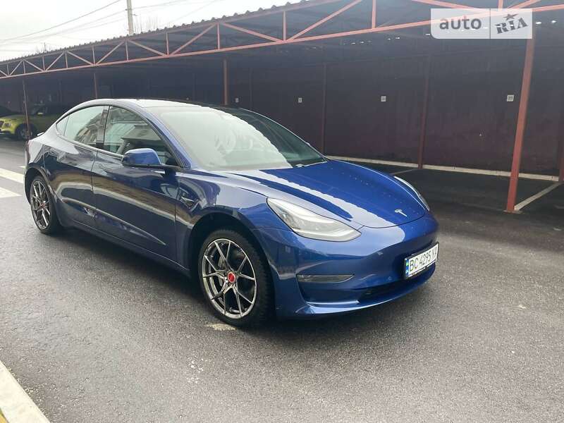 Седан Tesla Model 3 2020 в Запорожье