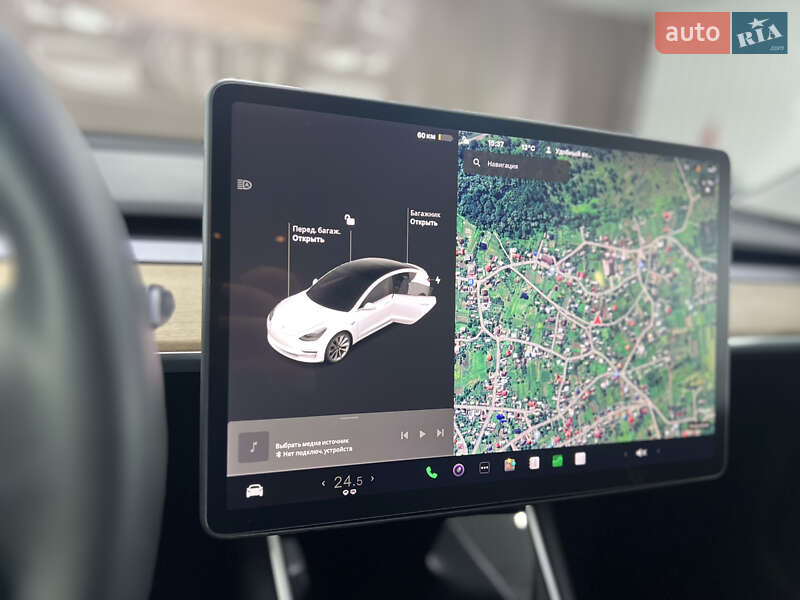 Седан Tesla Model 3 2020 в Черновцах