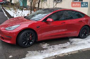 Седан Tesla Model 3 2022 в Киеве
