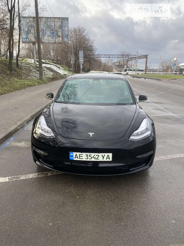 Седан Tesla Model 3 2020 в Днепре