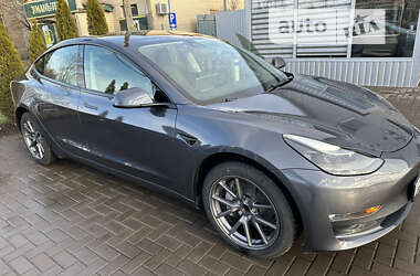 Седан Tesla Model 3 2022 в Вінниці