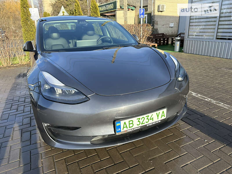 Седан Tesla Model 3 2022 в Вінниці