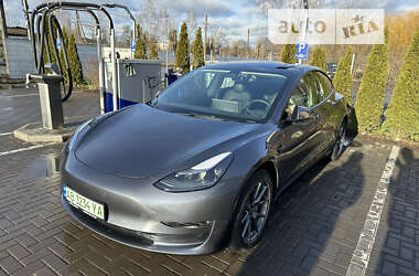 Седан Tesla Model 3 2022 в Виннице