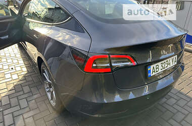 Седан Tesla Model 3 2022 в Виннице