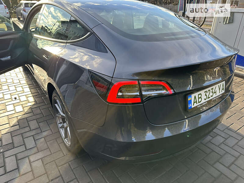 Седан Tesla Model 3 2022 в Вінниці