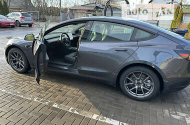 Седан Tesla Model 3 2022 в Виннице