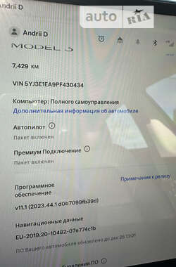 Седан Tesla Model 3 2022 в Виннице