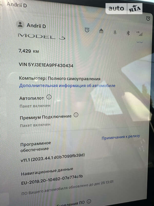 Седан Tesla Model 3 2022 в Вінниці