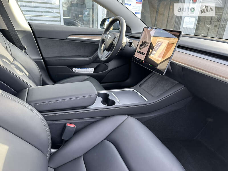 Седан Tesla Model 3 2022 в Вінниці