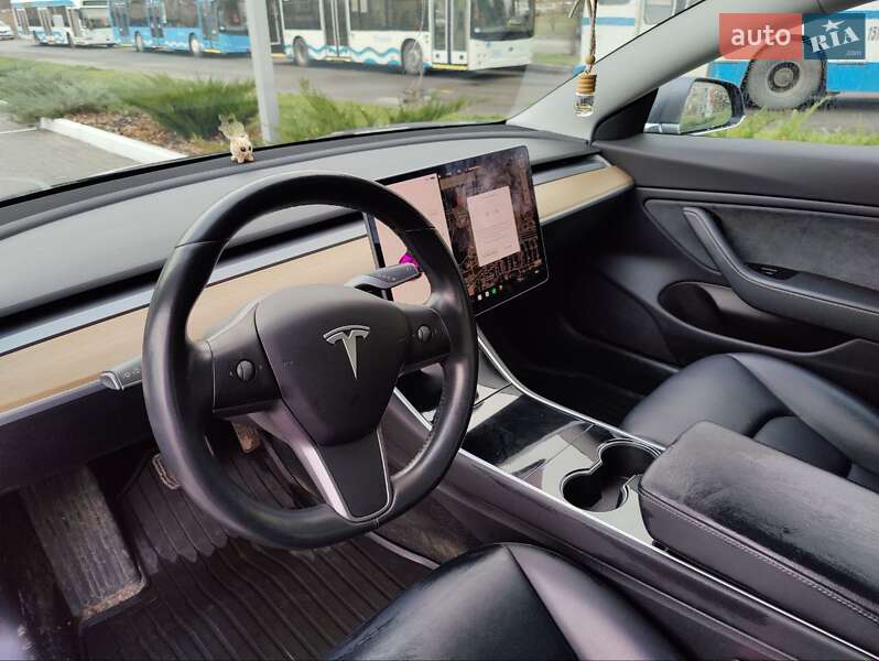 Седан Tesla Model 3 2019 в Днепре