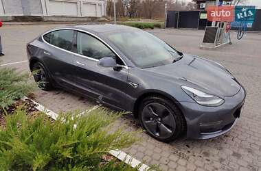 Седан Tesla Model 3 2019 в Днепре