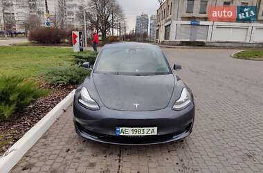 Седан Tesla Model 3 2019 в Дніпрі