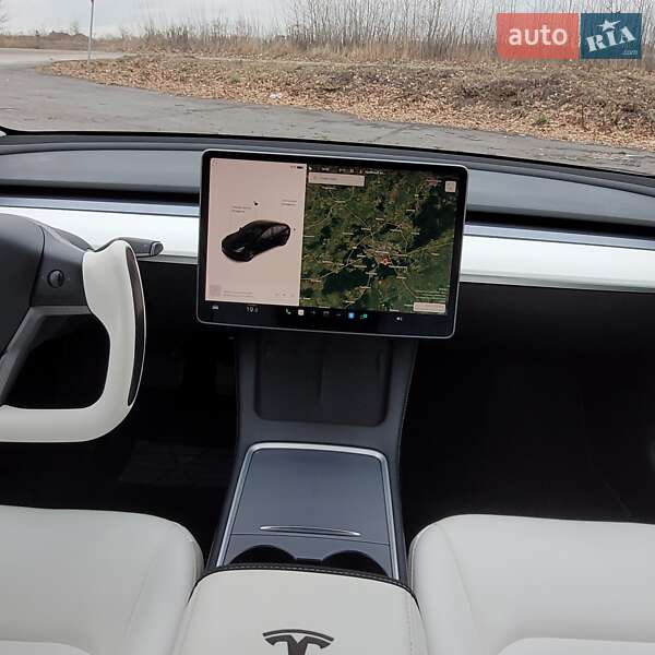 Седан Tesla Model 3 2022 в Житомире