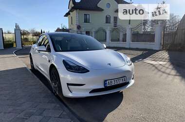 Седан Tesla Model 3 2020 в Ужгороде
