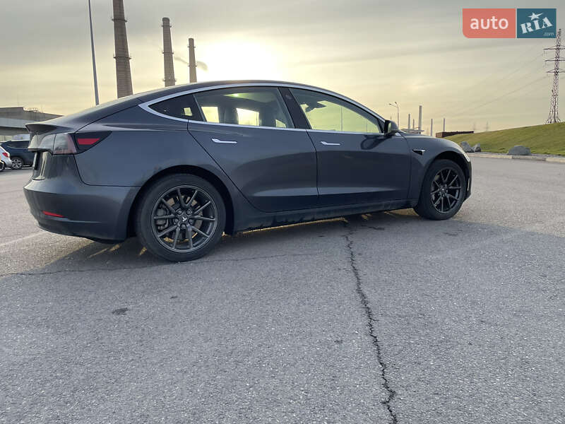 Седан Tesla Model 3 2017 в Днепре