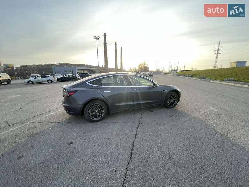 Седан Tesla Model 3 2017 в Днепре