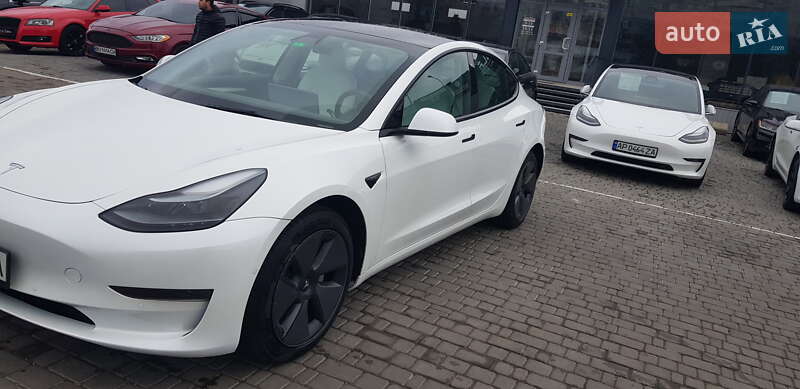 Седан Tesla Model 3 2021 в Запорожье