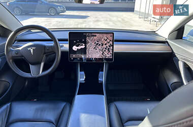 Седан Tesla Model 3 2019 в Києві