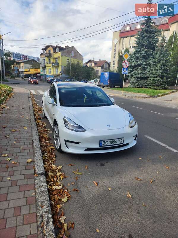Tesla Model 3 2019