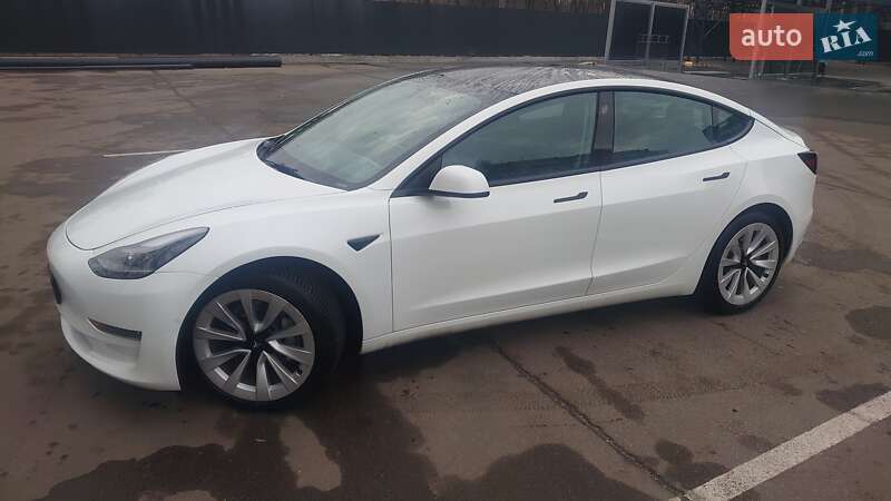 Tesla Model 3 2021