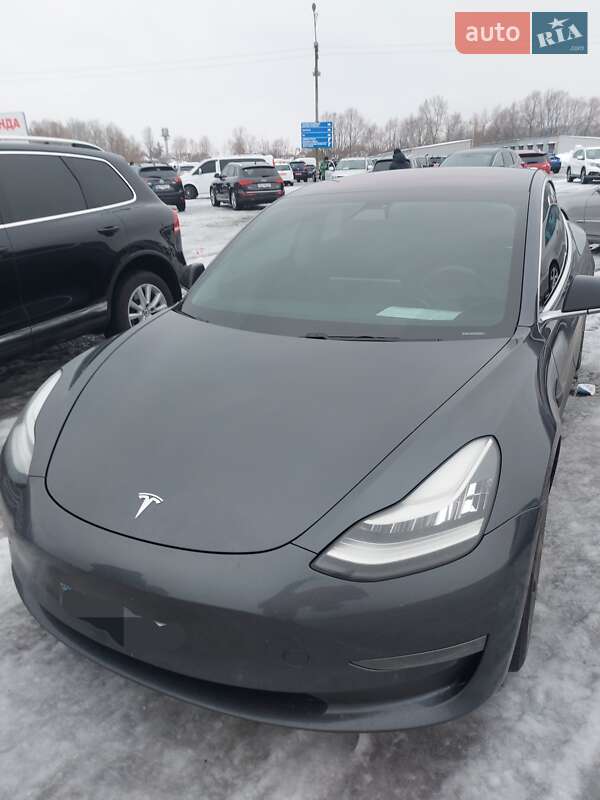 Tesla Model 3 2018