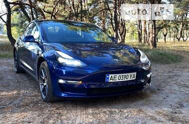 Седан Tesla Model 3 2022 в Дніпрі