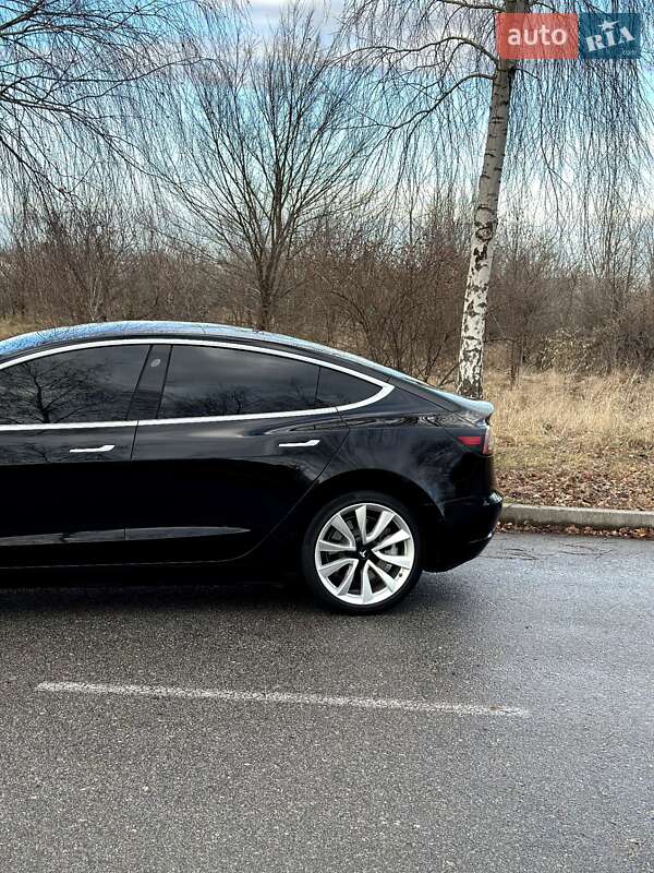 Седан Tesla Model 3 2018 в Запорожье