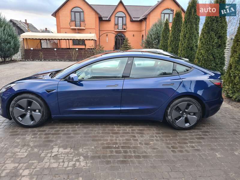 Седан Tesla Model 3 2021 в Харкові