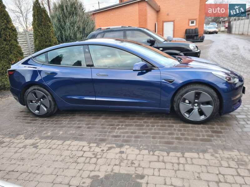 Седан Tesla Model 3 2021 в Харькове