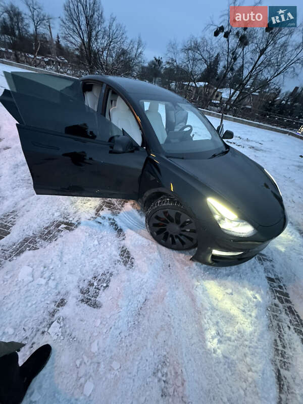 Седан Tesla Model 3 2022 в Києві фото 37 Седан Tesla Model 3 2022 в Києві