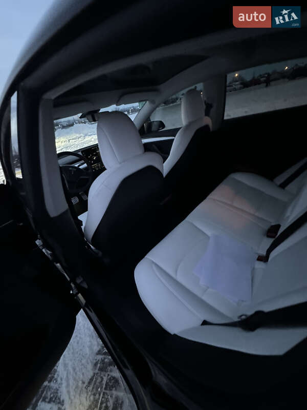 Седан Tesla Model 3 2022 в Києві фото 41 Седан Tesla Model 3 2022 в Києві