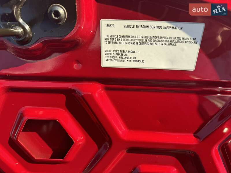 Седан Tesla Model 3 2022 в Рівному