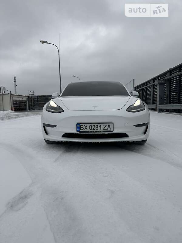 Tesla Model 3 2019