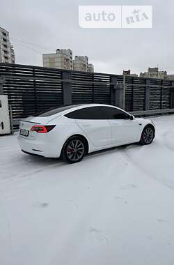 Седан Tesla Model 3 2019 в Киеве