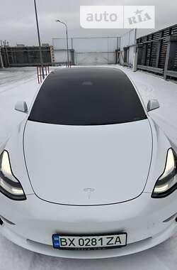 Седан Tesla Model 3 2019 в Киеве