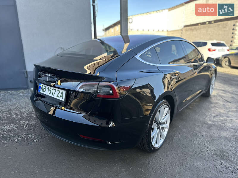 Седан Tesla Model 3 2017 в Вінниці