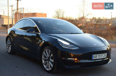 Седан Tesla Model 3 2017 в Виннице
