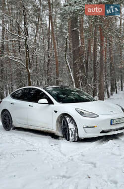Седан Tesla Model 3 2021 в Киеве фото 5 Седан Tesla Model 3 2021 в Киеве