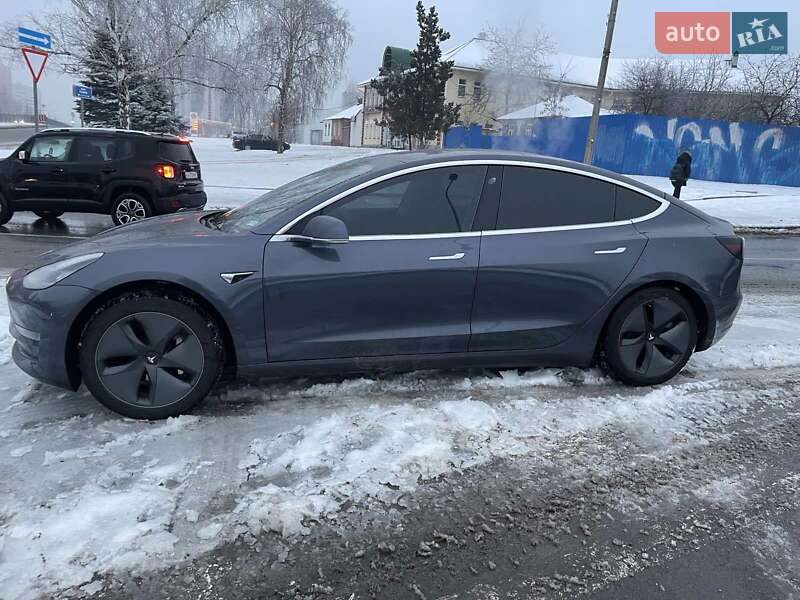 Седан Tesla Model 3 2018 в Харькове