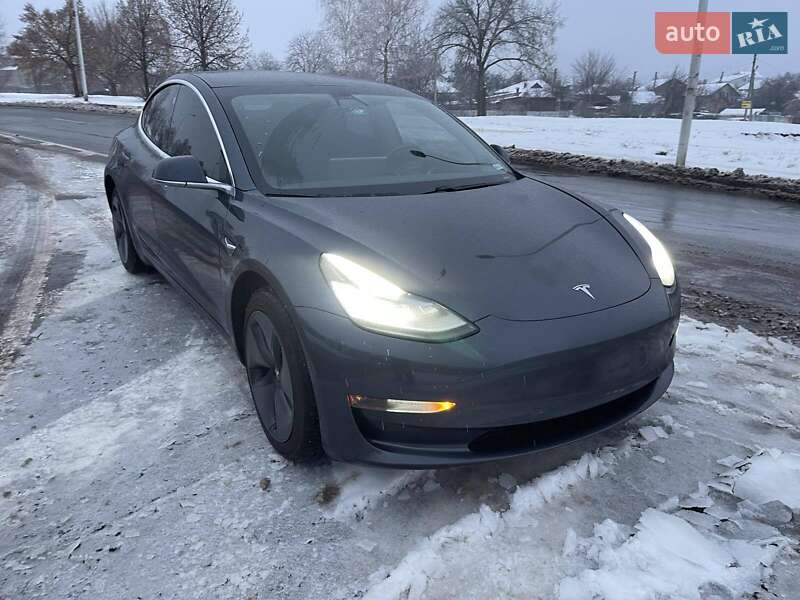 Седан Tesla Model 3 2018 в Харькове