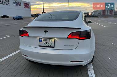 Седан Tesla Model 3 2023 в Одесі