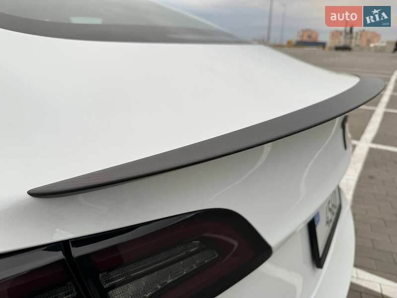 Седан Tesla Model 3 2023 в Одессе