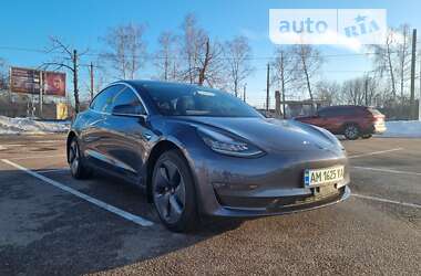 Седан Tesla Model 3 2018 в Житомирі