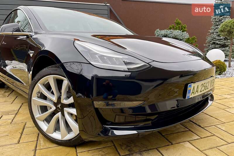 Tesla Model 3 2019